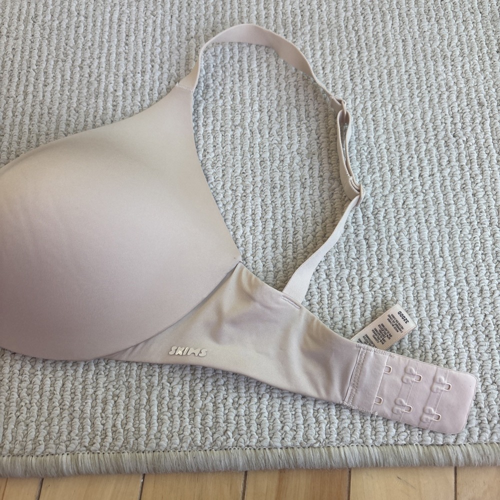 SKIMS Wireless Form T-Shirt Bra Clay 32DDD Padded Seamless Hook & Eye Nude - Picture 4 of 9
